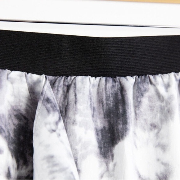 Simply Vera Wang skirt faux silk ruffle marble print tie dye abstract straight S - Picture 5 of 6